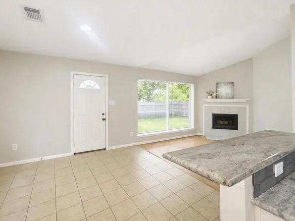 17150 Summer Hollow Dr, Sugar Land, TX 77498