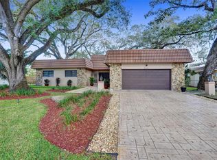 5870 SW 36th Ter, Fort Lauderdale, FL 33312