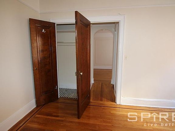 5th image of 2106 33rd St