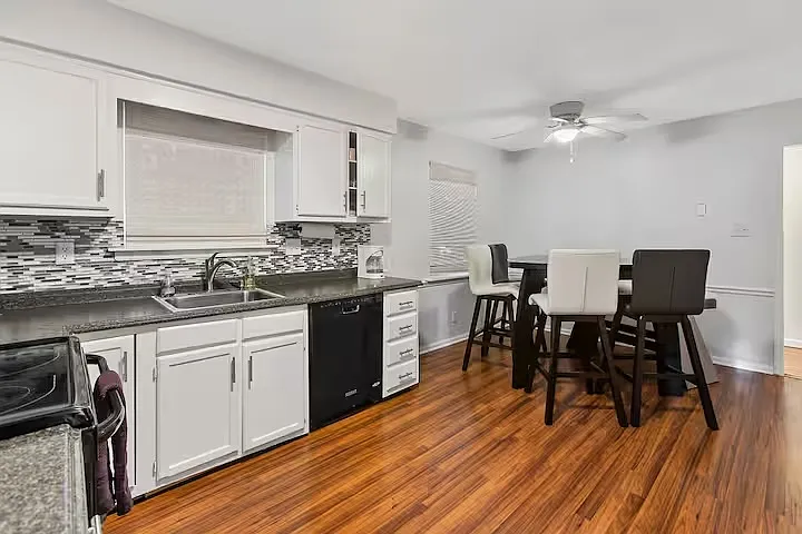 805 Horton Rd — Photo 7