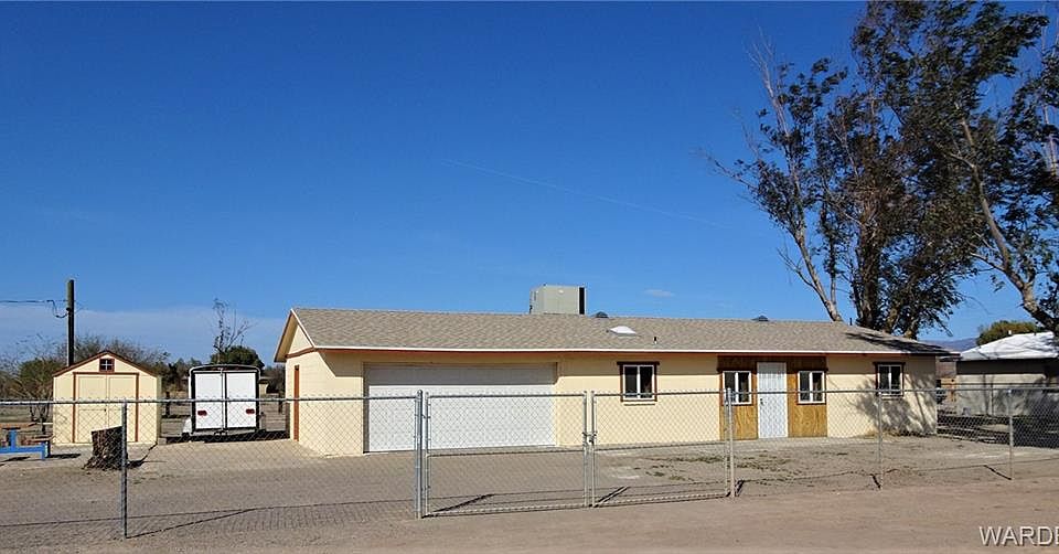 1st image of 3001 E Old West Dr