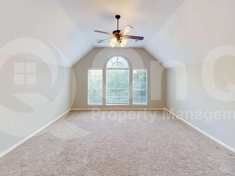 4536 Brenda Dr — Photo 25