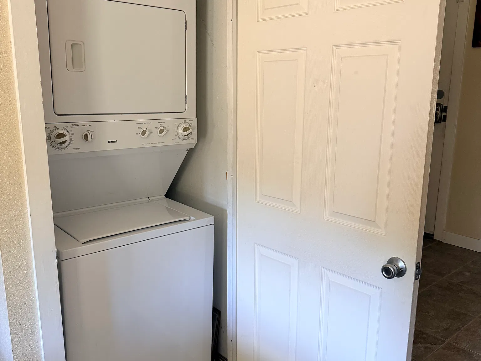 1 bed, 625 sqft, $2,400 — Photo 4