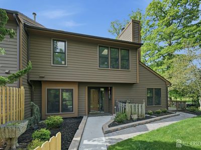 208 Hidden Hollow Ct, Edison, NJ, 08820