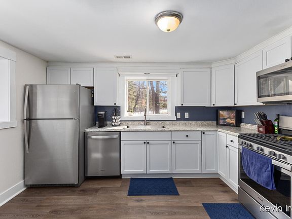 4th image of 22265 W Hillis Rd