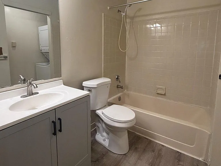 601 Ravens Crest Dr — Photo 13