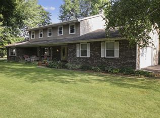 38W759 Hopps Rd, Elgin, IL 60124