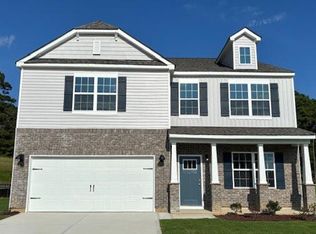 1061 Misty Creek Dr, Aberdeen, NC 28315