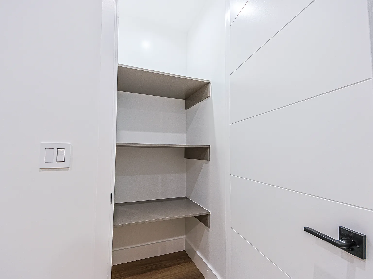 3 bed, $5,250 — Photo 4