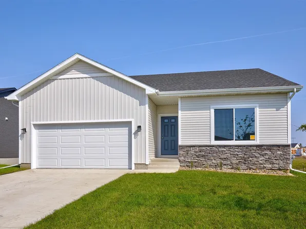 605 NW Compass Ave, Waukee, IA 50263