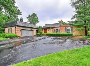 1041 Catawba Valley Dr, Cincinnati, OH 45226