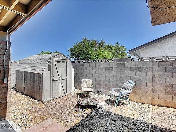 2nd image of 417 La Jolla Dr