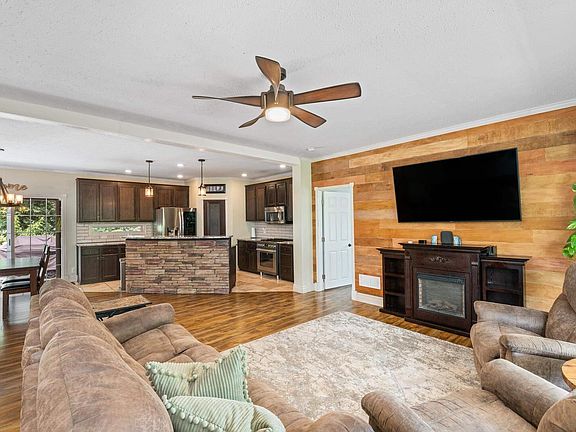 3rd image of 2727 Elk Dr