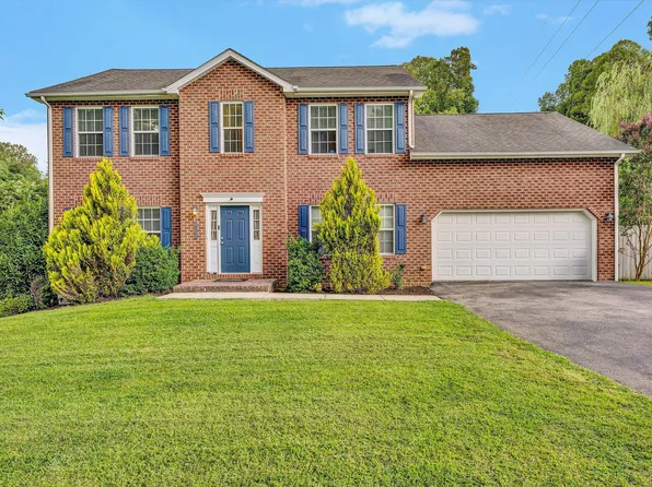 6088 Roselawn Rd, Roanoke, VA 24018