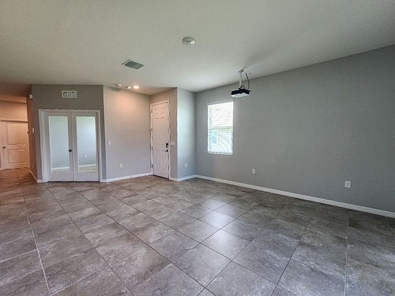 4th image of 7676 Stonebrook Cir