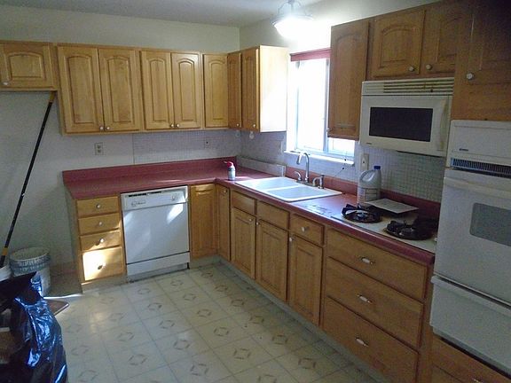 5th image of 1242 Huntsman Dr