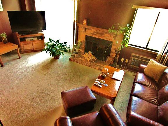 5th image of 194 Bridlewood Dr