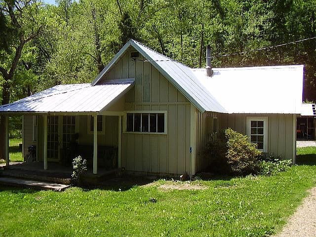 HOUSE FROM DRIVEWAY