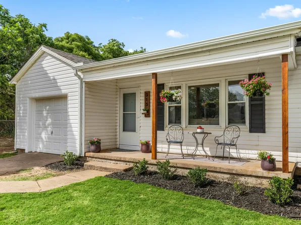 313 S Central Ave, Petrolia, TX 76377