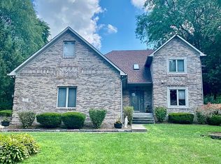 963 Silver Creek Way, Greenwood, IN 46142