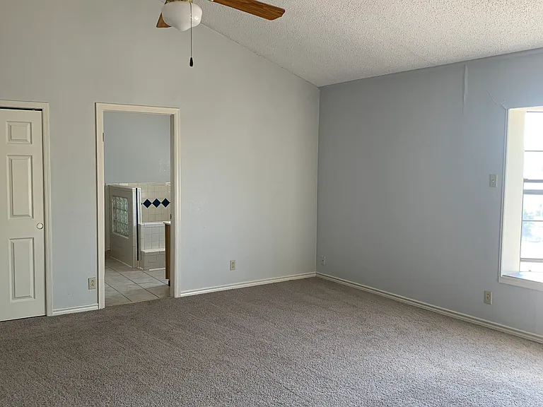 8615 Easy Valley St — Photo 5