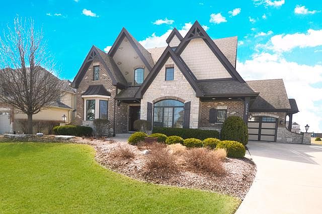 1st image of 25538 W Prairiewood Ln