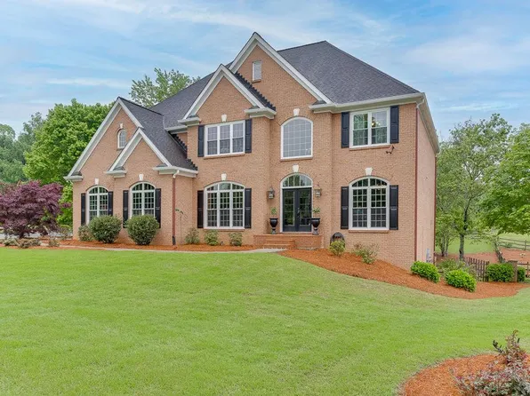 663 Gold Creek Dr, Dawsonville, GA 30534