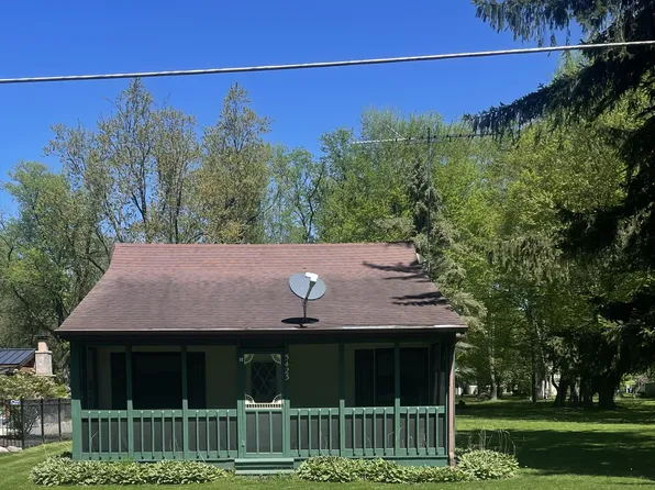 5423 E Saugana Trl, Rolling Prairie, IN 46371