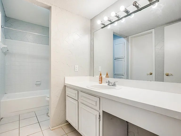 5300 Keller Springs Rd #2086 — Photo 12