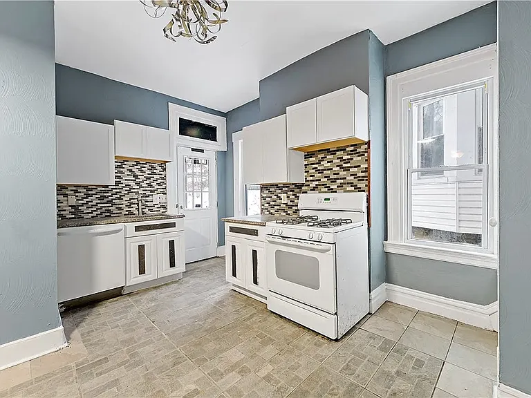 317 Kearsarge St #1 — Photo 18