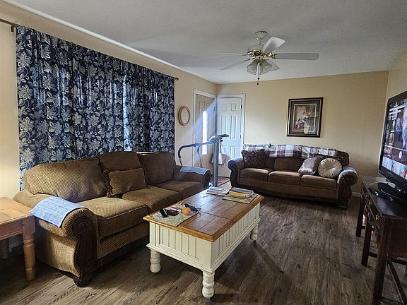 2nd image of 2209 Nix Rd