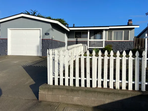 1844 Harding St, Seaside, CA 93955