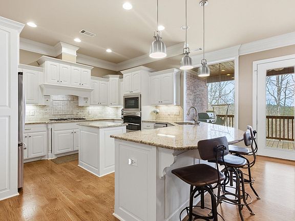 4th image of 6 Hoggards Rdg