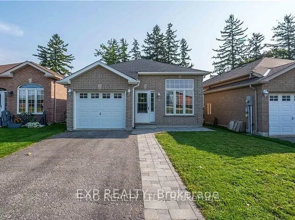 19 Loon Ave, Barrie, ON L4N 8W6