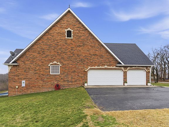 4th image of 1234 Center Road