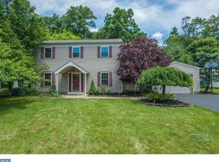 8 Ruhl Dr, Perkasie, PA 18944