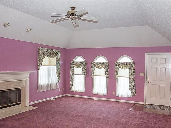 3rd image of 246 Andrews Boulevard East Dr