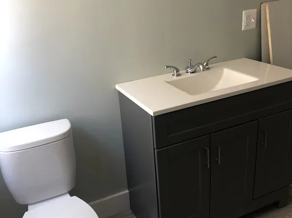 7 Dartmouth St #1, Worcester, MA 01604