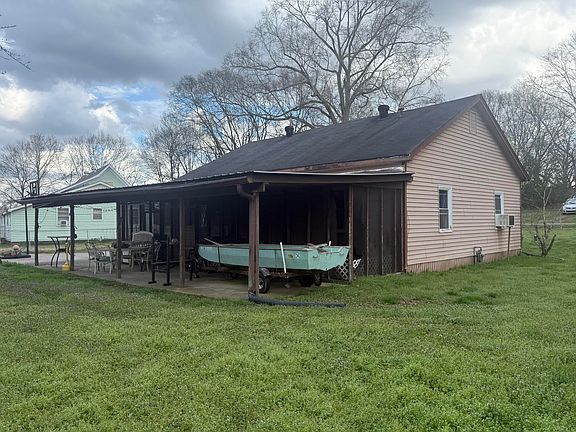 3rd image of 130 N Curran St