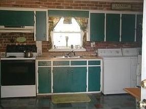 2nd image of 829 Old Claremont Rd