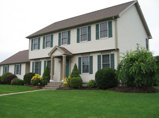 53 Plantation Cir, Westfield, MA 01085