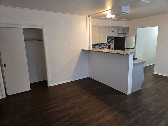 3rd image of 6541 2nd St NE APT 4