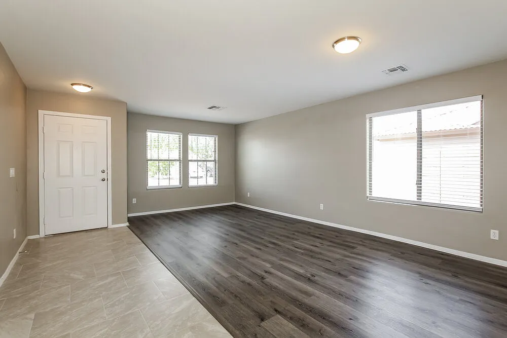 4 bed, 2.0 bath, 1900 sqft, $2,610 — Photo 4