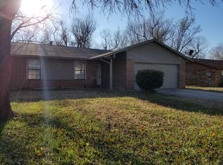 404 Cherryvale Rd, Edmond, OK 73003