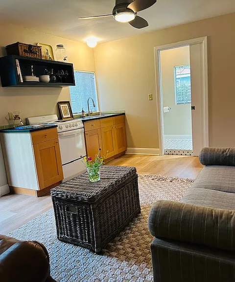 1807 W Saint Johns Ave #B — Photo 4