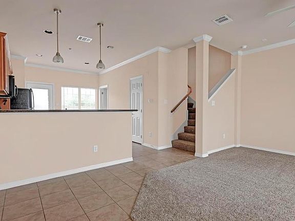 4th image of 305 Holleman Dr #1003
