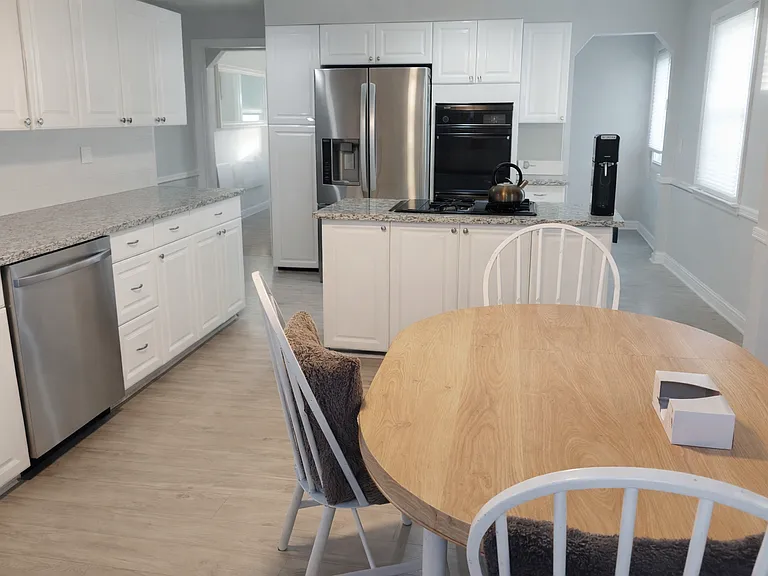 3-11 Pickett Pl — Photo 2