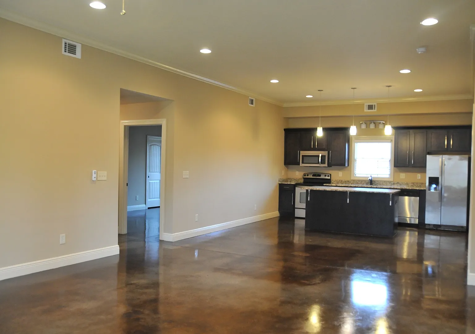 497 Wesley Place — Photo 4