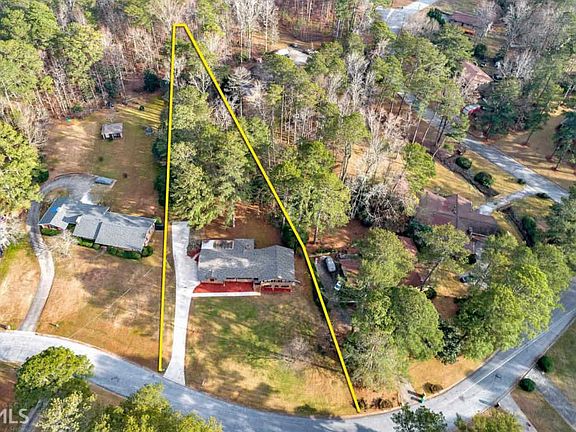 2nd image of 3141 Rockview Dr
