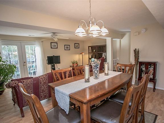 3rd image of 1820 Cedar Hollow Ct